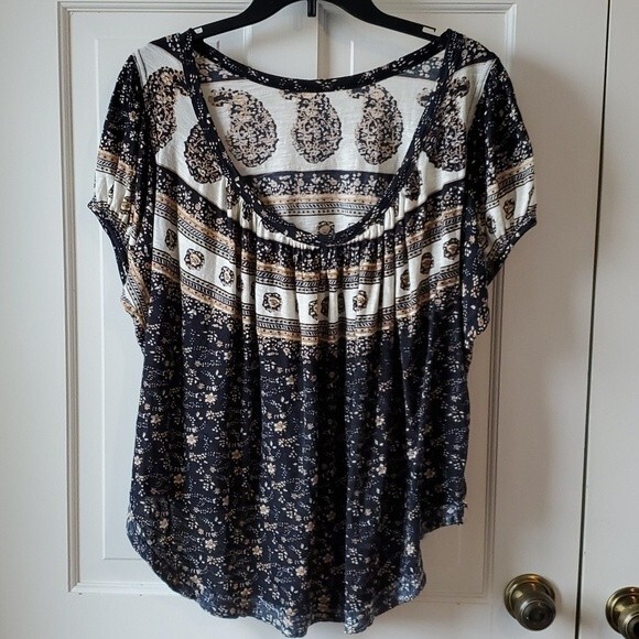 FREE PEOPLE PUFF SLEEVE PAISLEY COTTON KNIT TOP SIZE SMALL BOHO BLACK CREAM - Picture 2 of 11